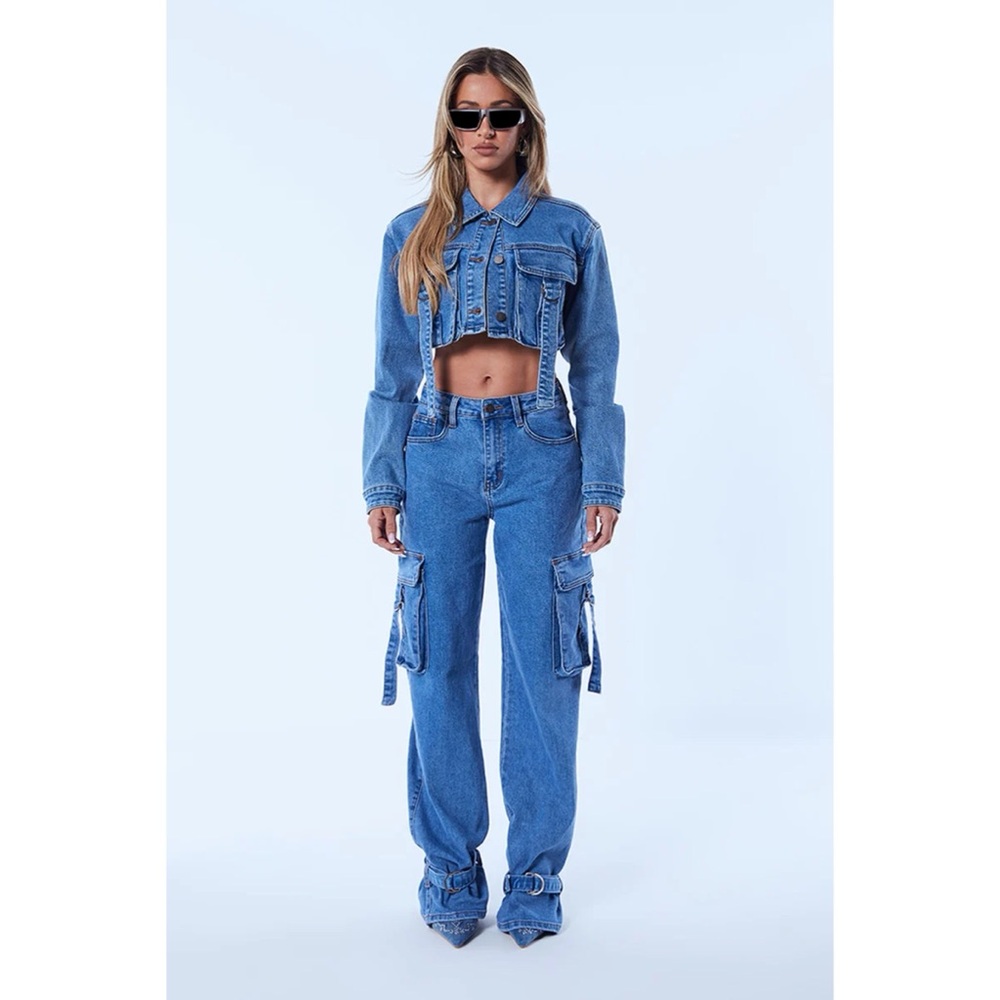 Fashionnova Ankle Strap Cargo Jeans - Size 9
